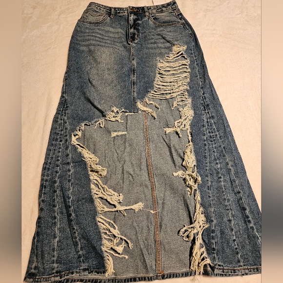 Fashion Nova Dresses & Skirts - Fashion Nova Distressed Denim Maxi Skirt Blue Size Large NWT